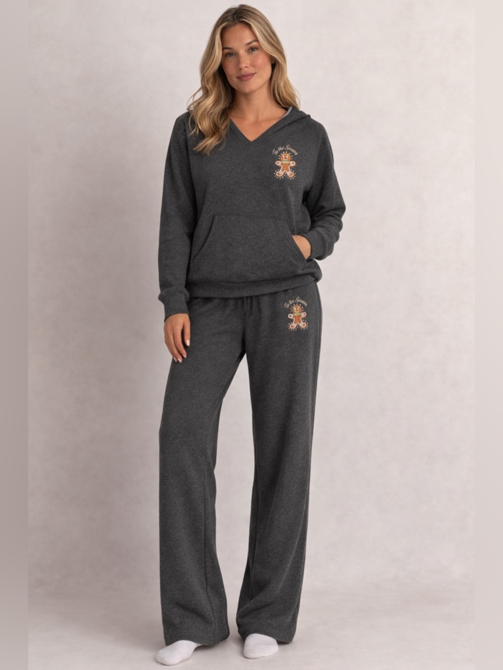 NWT Christmas Loungewear Set Hoodie Sweatpants Gingerbread Holiday